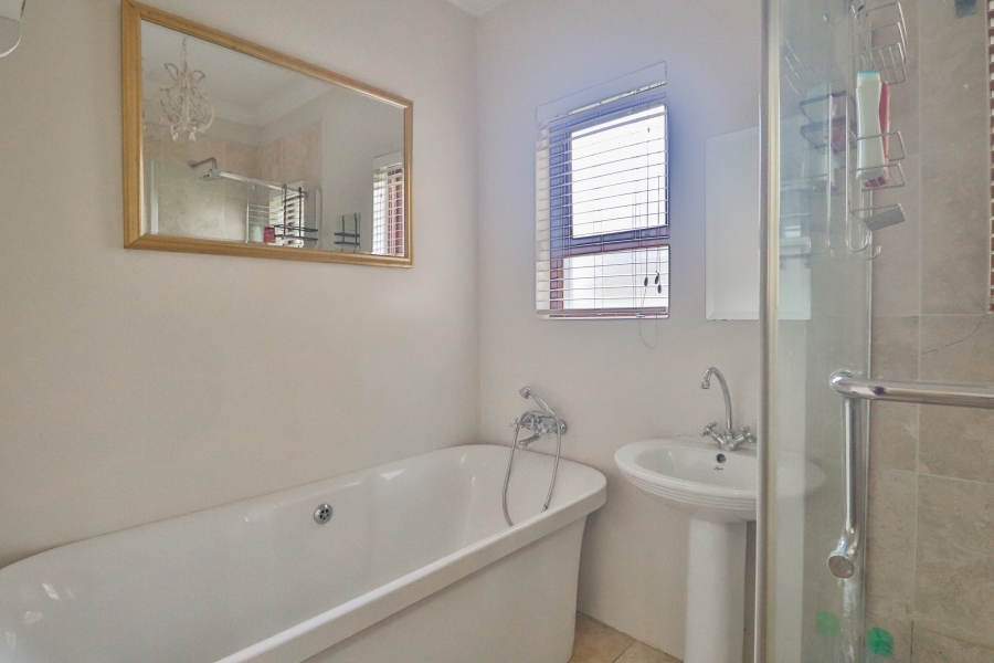 4 Bedroom Property for Sale in The Coves North West